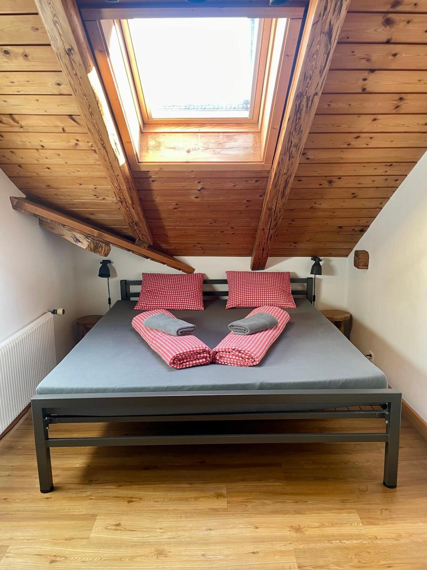 Double Room,1756520286:JPEG